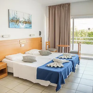 ** Hotel Cornelia Chypre